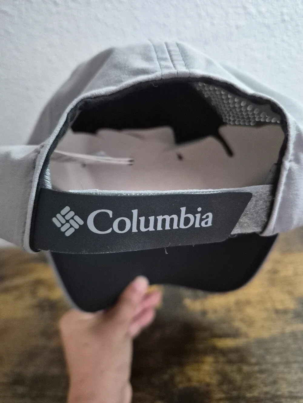 Columbia Silver Ridge IV Grey Cap OS Unisex NWOT Outdoorsy